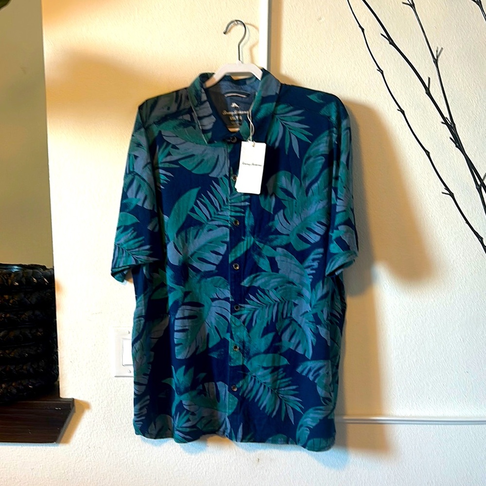NWT-SIZE -XXL/TTG-Tommy Bahama Indigo and Green Leaf Shirt- 100%COTTON—